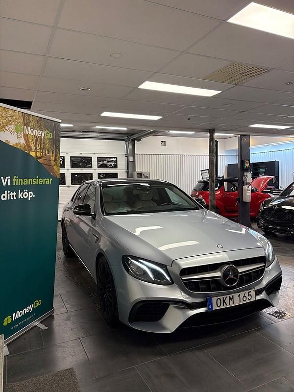 Begagnad Mercedes E220 194 HK (142 kW) 2016 Silver Sedan