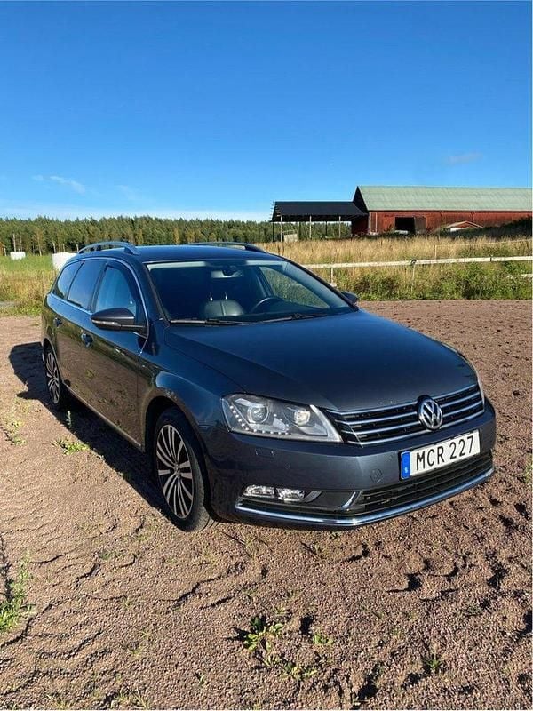 Grå Begagnad 2012 VW Passat GT Kombi | 59 000 kr (Superpris) - Bild 1/4