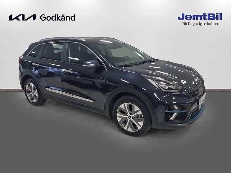 Begagnad Kia e-Niro Advance 152 kW (207 HK) 2022 Blå SUV