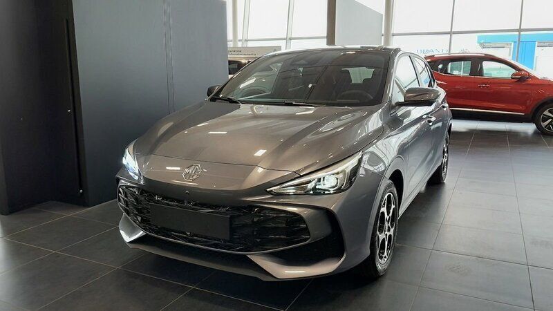 Grå Ny 2024 MG MG3 Luxury Halvkombi | 277 490 kr (Marknadspris) - Bild 1/4