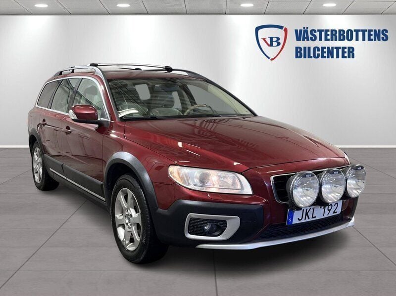 Röd Begagnad 2008 Volvo XC70 Summum SUV | 98 000 kr (Bra pris) - Bild 1/4