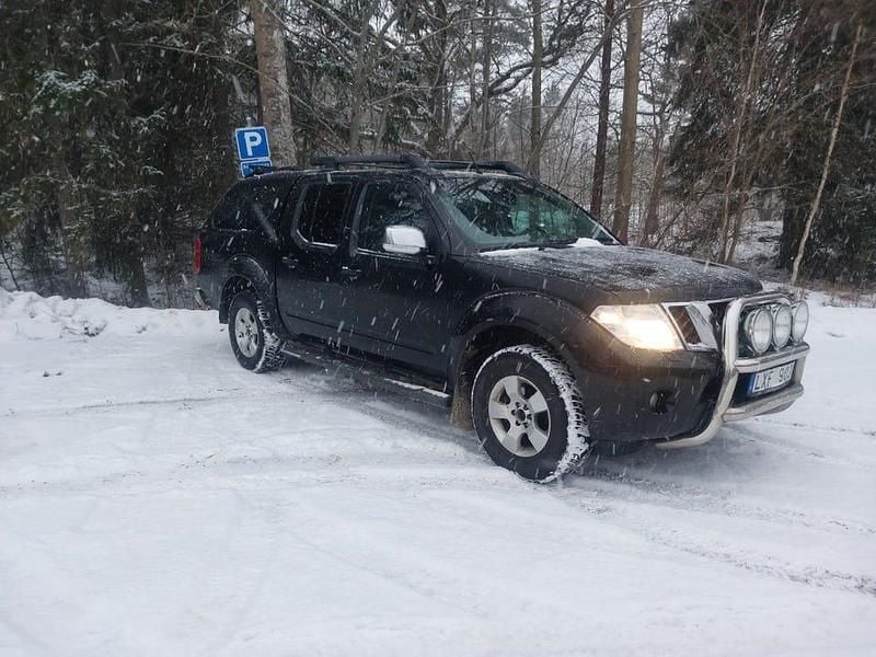 Begagnad 2011 Nissan Navara Pickup | 89 000 kr (Marknadspris) - Bild 1/4