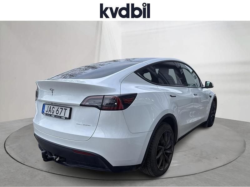 Begagnad Tesla Model Y Long Range AWD 378 kW (514 HK) 2023 Vit SUV