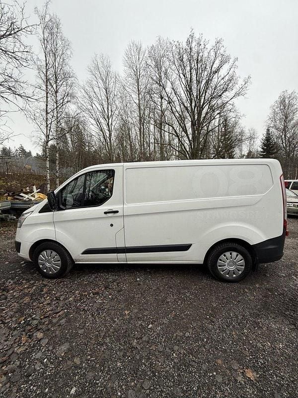 Röd Begagnad 2015 Ford Transit Custom | 30 000 kr (Dyr) - Bild 1/4