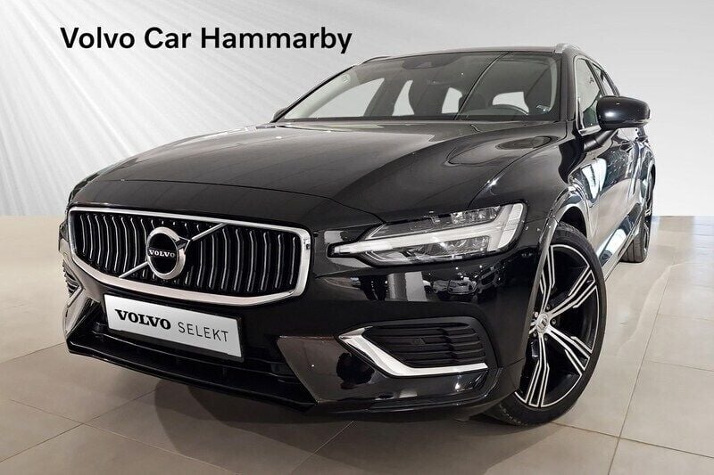 Svart Begagnad 2021 Volvo V60 Kombi | 349 000 kr (Superpris) - Bild 1/3