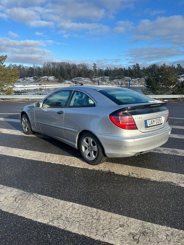 Begagnad Mercedes C180 143 HK (105 kW) 2003