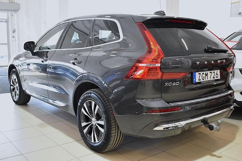 Begagnad Volvo XC60 350 HK (257 kW) 2021 Grå SUV