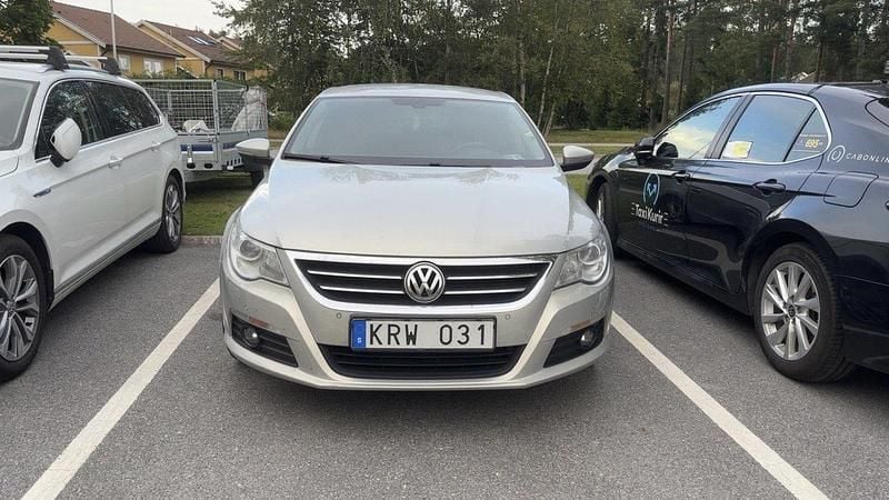 Silver Begagnad 2010 VW CC Sedan | 65 000 kr (Marknadspris) - Bild 1/4