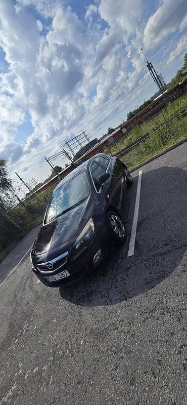 Svart Begagnad 2010 Opel Astra Enjoy Halvkombi | 34 000 kr (Bra pris) - Bild 1/4