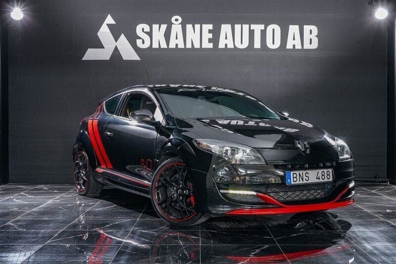 Svart Begagnad 2013 Renault Mégane Coupé R.S. Sportkupé | 189 900 kr - Bild 1/4