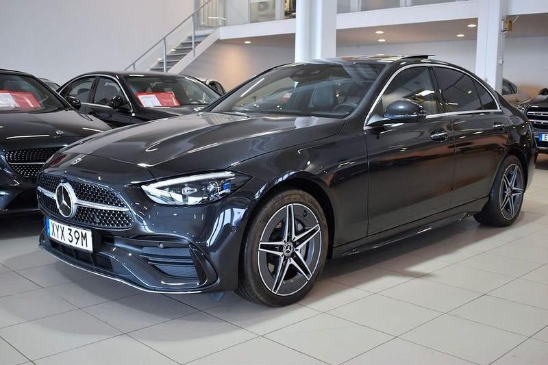 Graphite gray metallic Begagnad 2022 Mercedes C300 AMG Sedan | 699 000 kr - Bild 1/4
