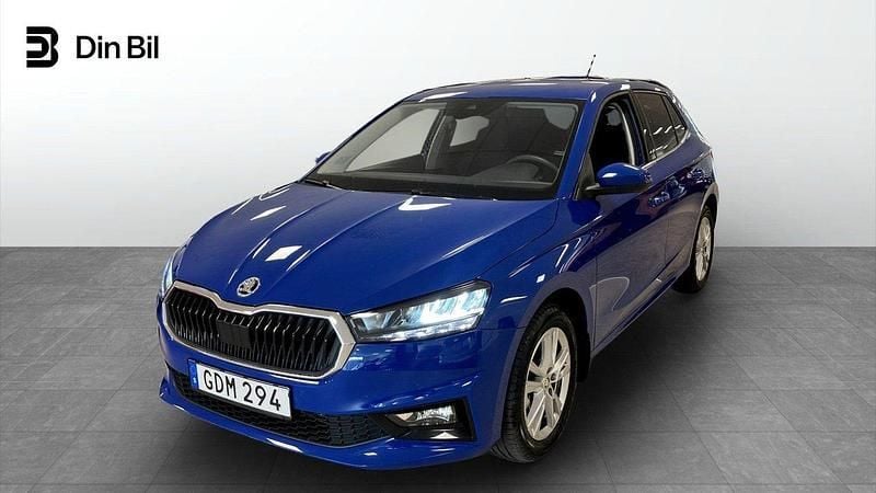 Blå Begagnad 2024 Skoda Fabia Selection Halvkombi | 219 900 kr (Superpris) - Bild 1/4