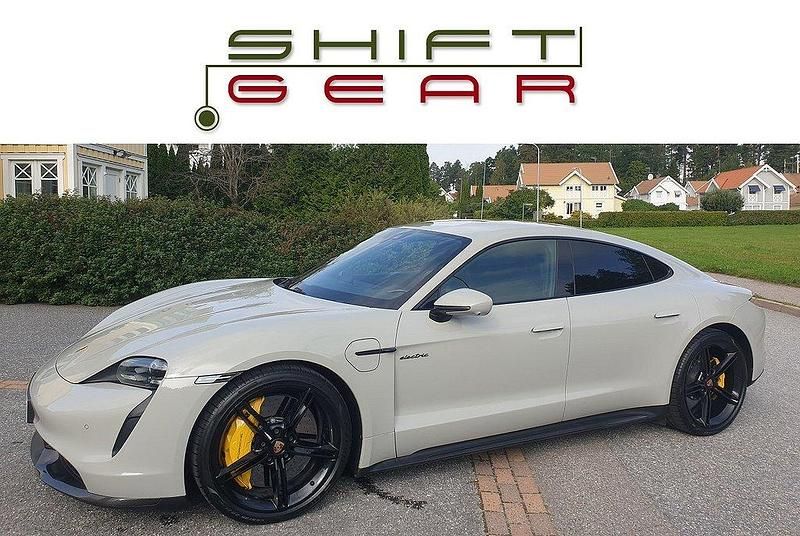 Begagnad 2021 Porsche Taycan Turbo S Sport Sedan | 975 000 kr - Bild 1/4