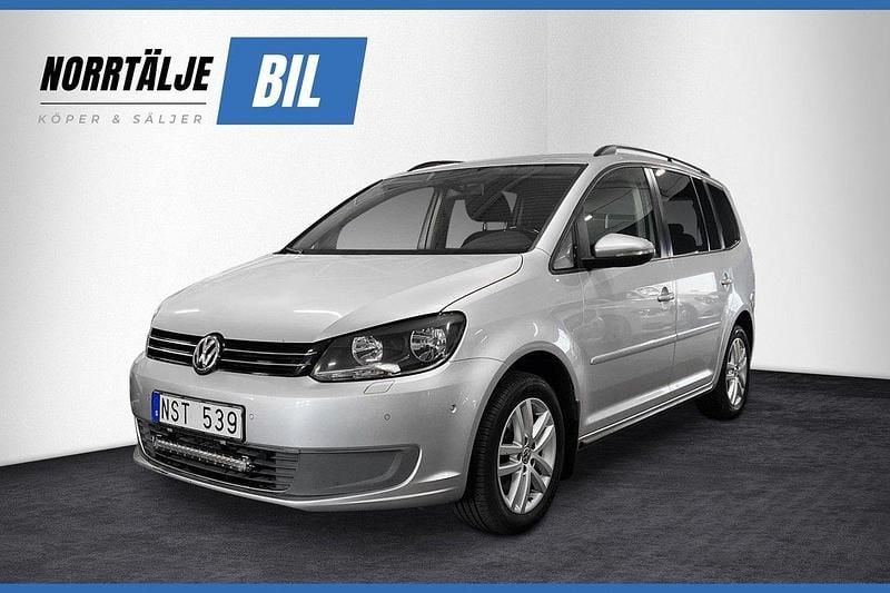 Silver Begagnad 2010 VW Touran Minibuss | 69 900 kr (Marknadspris) - Bild 1/4