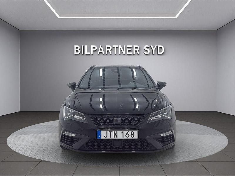 Svart Begagnad 2017 Cupra Leon Kombi | 229 900 kr (Marknadspris) - Bild 1/4