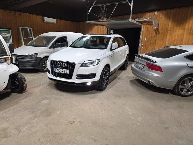 Vit Begagnad 2014 Audi Q7 Business SUV | 195 000 kr (Marknadspris) - Bild 1/4