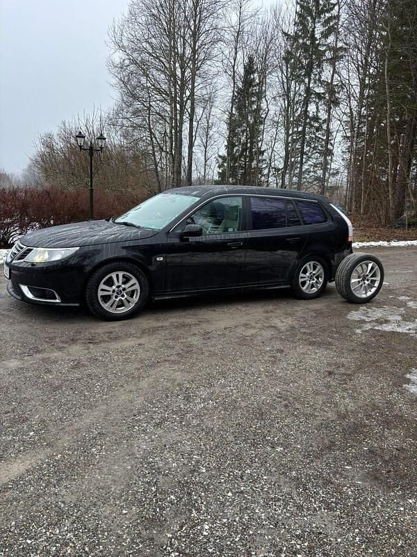 Begagnad 2009 Saab 9-3 Kombi | 64 000 kr (Dyr) - Bild 1/3
