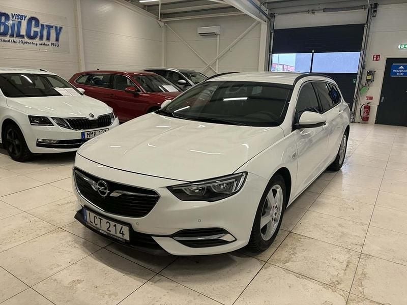 Begagnad Opel Insignia 165 HK (121 kW) 2018 Vit Kombi