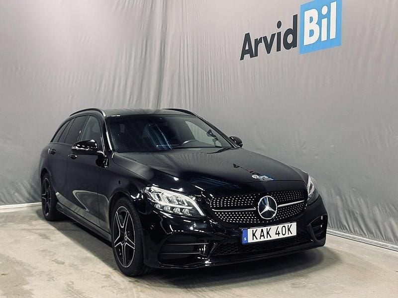 Svart Begagnad 2019 Mercedes C220 AMG Kombi | 258 500 kr (Marknadspris) - Bild 1/3