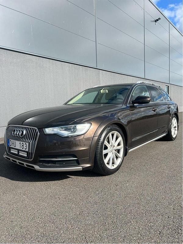 Brun Begagnad 2013 Audi A6 Allroad Comfort Kombi | 155 000 kr (Bra pris) - Bild 1/4