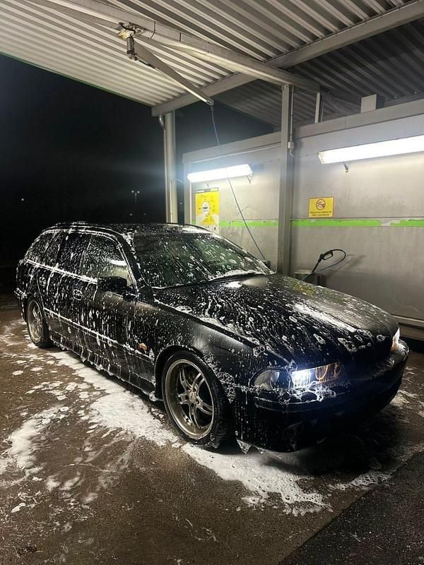 Begagnad 2003 BMW 525 Kombi | 28 000 kr (Bra pris) - Bild 1/4