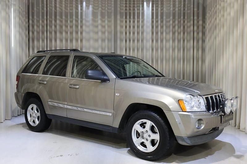 Ljusbrun Begagnad 2006 Jeep Grand Cherokee Limited SUV | 99 900 kr - Bild 1/4