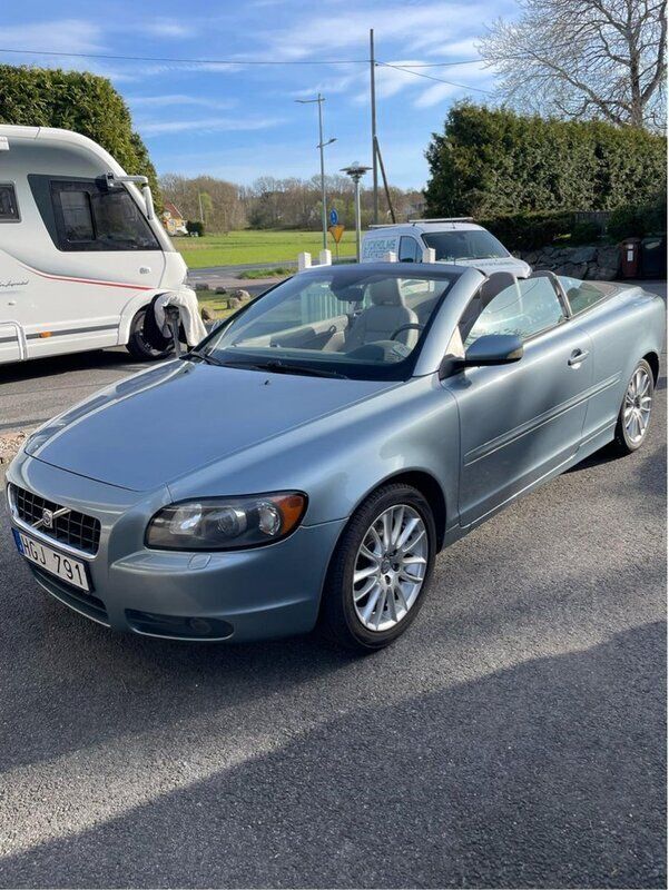 Blå Begagnad 2007 Volvo C70 Momentum Cab | 85 000 kr (Marknadspris) - Bild 1/4