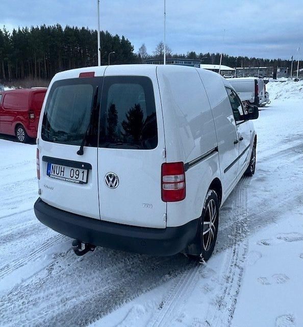 Begagnad VW Caddy 75 HK (55 kW) 2012 Vit Minibuss