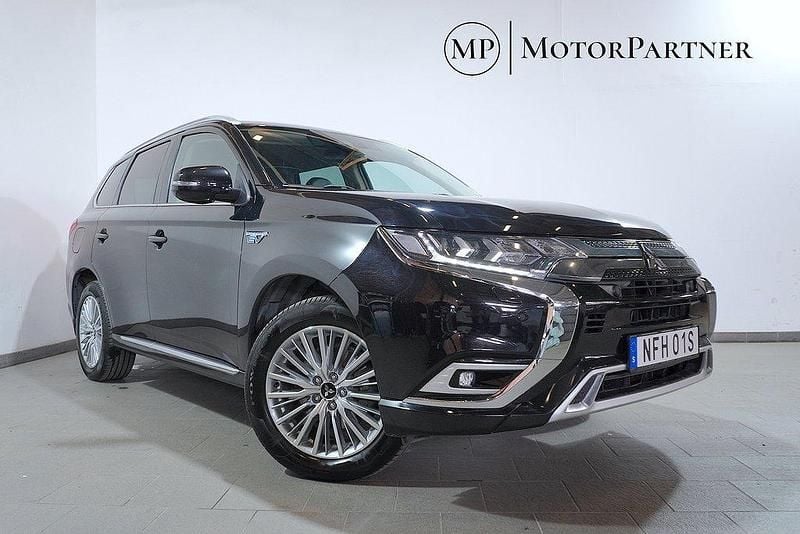 Svart Begagnad 2019 Mitsubishi Outlander P-HEV Comfort Edition SUV | 189 900 kr (Marknadspris) - Bild 1/4