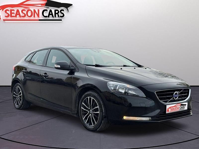 Begagnad Volvo V40 Kinetic 150 HK (110 kW) 2013 Svart Kombi