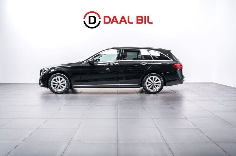 Svart Begagnad 2018 Mercedes C200 Avantgarde Kombi | 234 700 kr (Superpris) - Bild 1/4