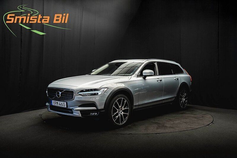 Silver Begagnad 2018 Volvo V90 CC Pro Kombi | 308 800 kr (Bra pris) - Bild 1/4