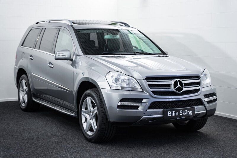 Silver Begagnad 2010 Mercedes GL350 SE SUV | 159 900 kr - Bild 1/4