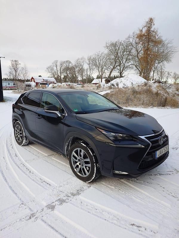 Begagnad 2018 Lexus NX200t Sport Line SUV | 225 000 kr - Bild 1/4