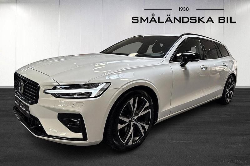Vit Begagnad 2021 Volvo V60 R-Design Kombi | 349 000 kr (Marknadspris) - Bild 1/4