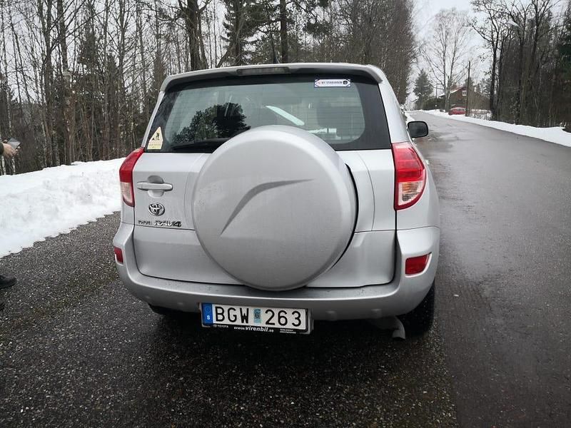 Begagnad Toyota RAV4 152 HK (111 kW) 2007 SUV