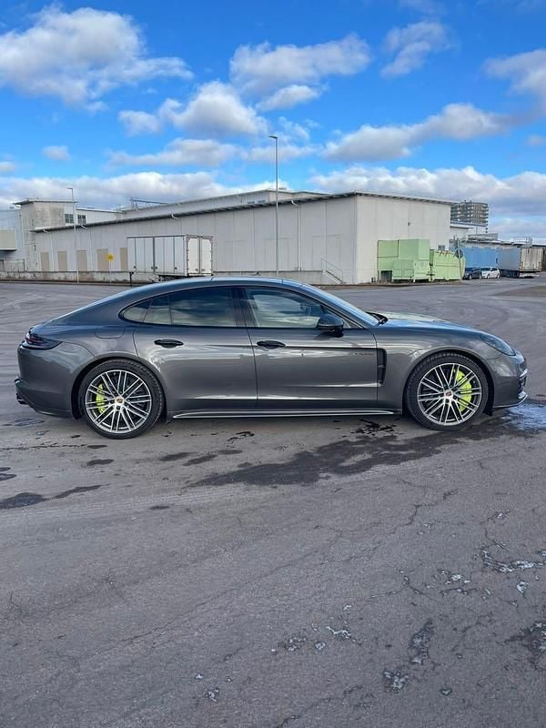 Begagnad Porsche Panamera Turbo S 800 HK (588 kW) 2018 Agate grey Sedan