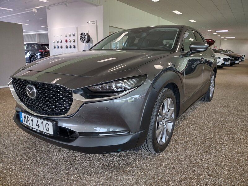 Grå Begagnad 2019 Mazda CX-30 Cosmo SUV | 239 900 kr (Marknadspris) - Bild 1/4