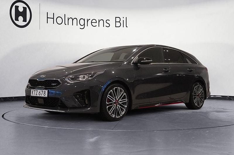 Grå Begagnad 2018 Kia ProCeed Kombi | 216 400 kr (Bra pris) - Bild 1/4