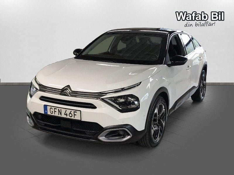 Vit Begagnad 2023 Citroën C4 PureTech Halvkombi | 229 000 kr (Marknadspris) - Bild 1/4