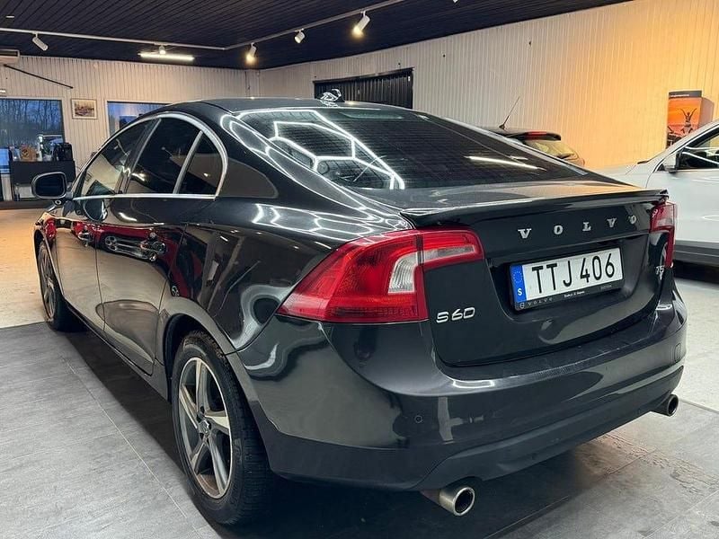 Begagnad Volvo S60 257 HK (189 kW) 2013 Svart Sedan