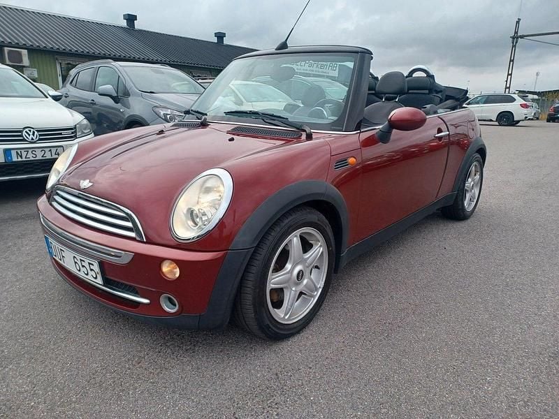 Mörkröd Begagnad 2008 Mini Cooper Cabriolet Cab | 64 900 kr (Bra pris) - Bild 1/4