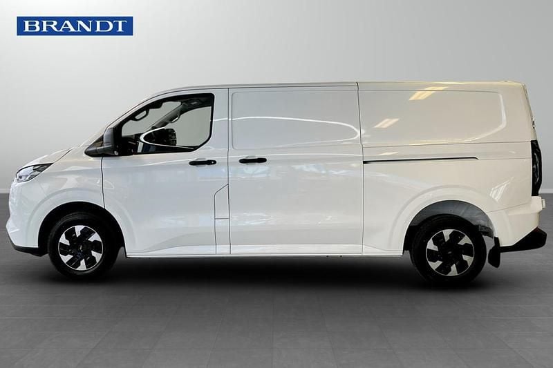 Ny Ford Transit 2026 Vit Sedan