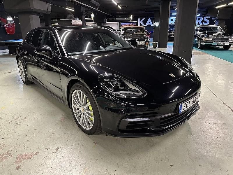 Begagnad Porsche Panamera Sport Turismo 330 HK (242 kW) 2017 Svart Kombi