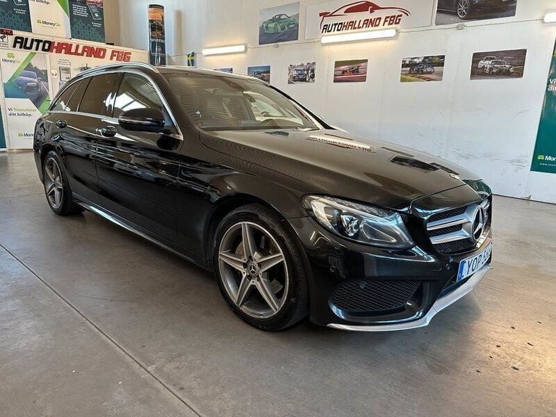 Svart Begagnad 2017 Mercedes C220 AMG line Kombi | 189 000 kr (Lite dyr) - Bild 1/4