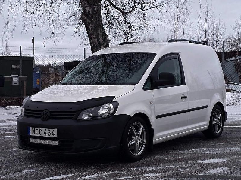 Vit Begagnad 2015 VW Caddy Minibuss | 69 999 kr (Marknadspris) - Bild 1/4