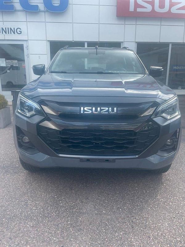 Grå Ny 2024 Isuzu D-Max Pickup | 722 500 kr - Bild 1/4