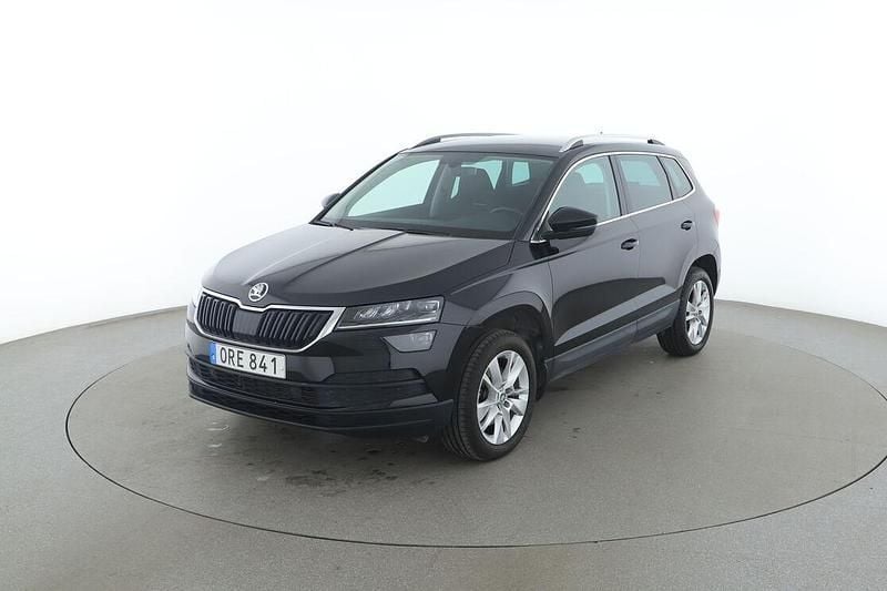 Svart Begagnad 2018 Skoda Karoq Style SUV | 212 000 kr (Marknadspris) - Bild 1/3