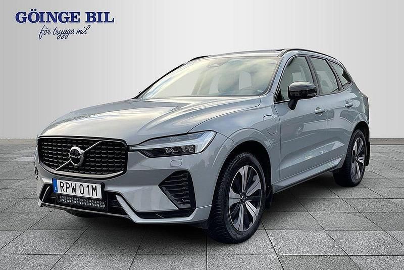 Grå Begagnad 2023 Volvo XC60 Plus SUV | 489 000 kr (Lite dyr) - Bild 1/3