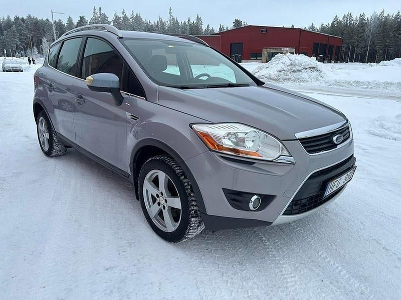Begagnad Ford Kuga Trend 140 HK (102 kW) 2011 Grå SUV
